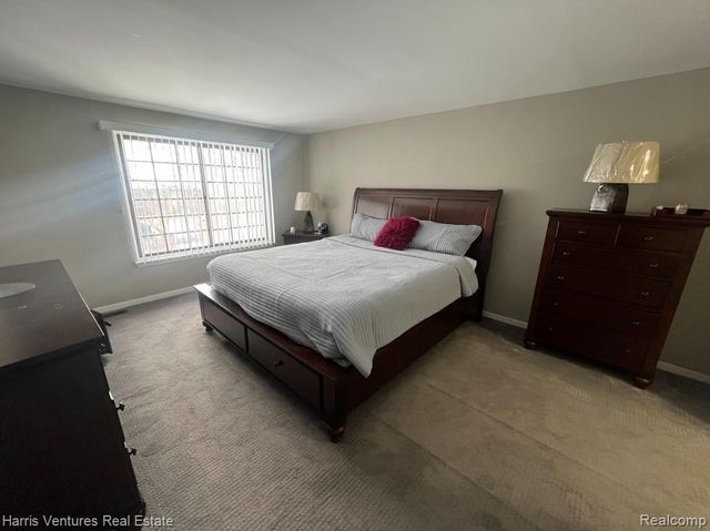 26644 Summerdale Drive, Southfield, MI 48033