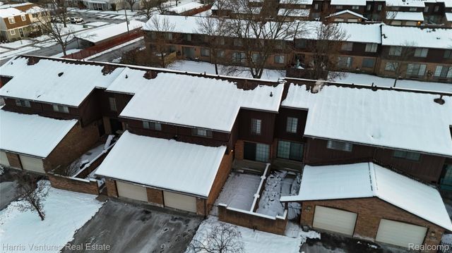 26644 Summerdale Drive, Southfield, MI 48033