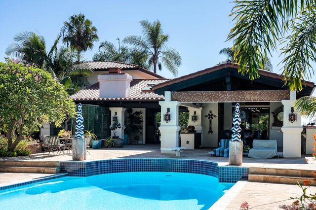 18245 Paseo Victoria, Rancho Santa Fe, CA 92067