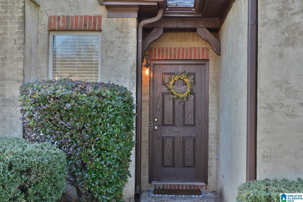 876 BARKLEY DRIVE, Alabaster, AL 35007