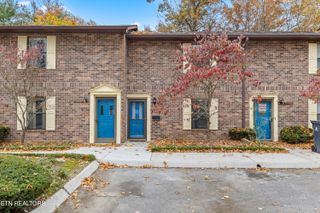 1325 Francis Station Drive, Knoxville, TN 37909