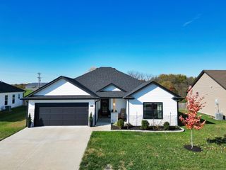 4004 CLYDESDALE DR, Columbia, MO 65202