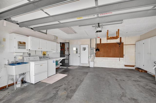 68 W Arch Drive, Lake Worth, FL 33467