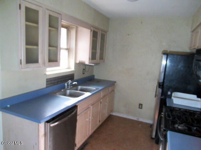 9 Chelsea Square, Hudson Falls, NY 12839