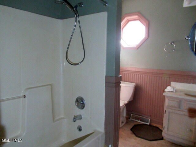 9 Chelsea Square, Hudson Falls, NY 12839