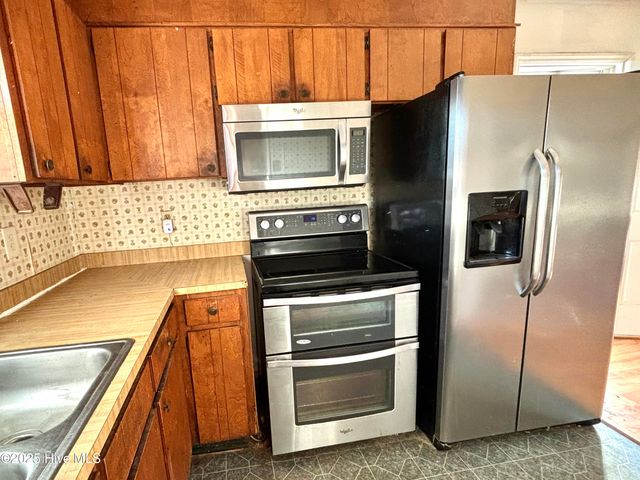 101 Ellenton Avenue, Hamlet, NC 28345