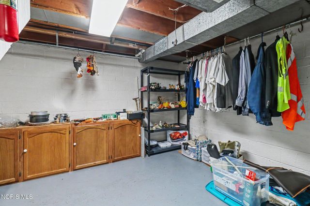 2425 River Road, Maumee, OH 43537