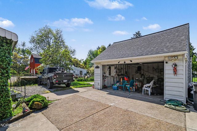 2425 River Road, Maumee, OH 43537