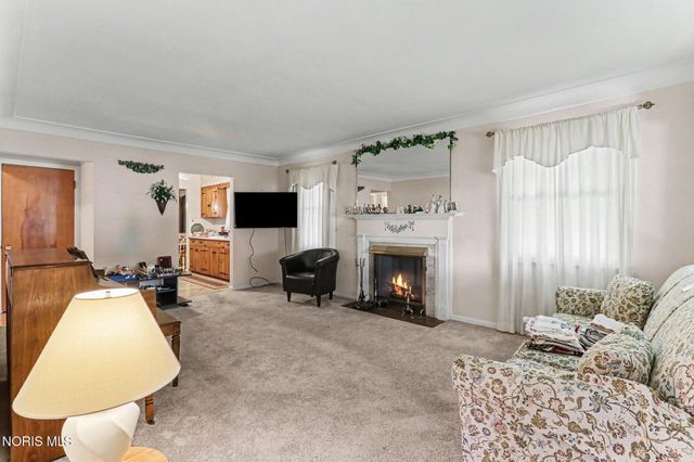 2425 River Road, Maumee, OH 43537
