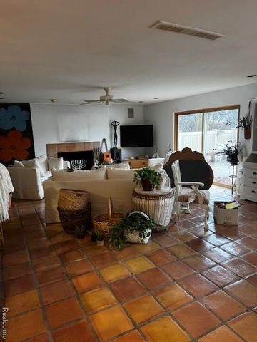 7415 E Franklin Ridge Lane, West Bloomfield, MI 48322