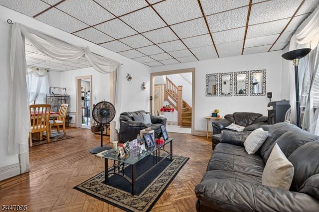 85 N 10Th St, Newark City, NJ 07107