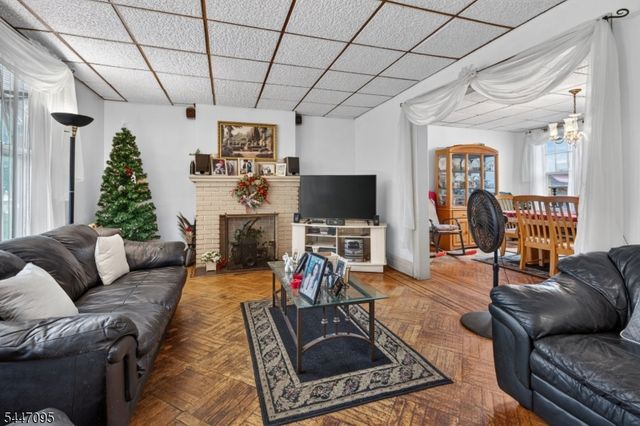 85 N 10Th St, Newark City, NJ 07107