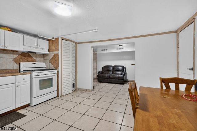 85 N 10Th St, Newark City, NJ 07107