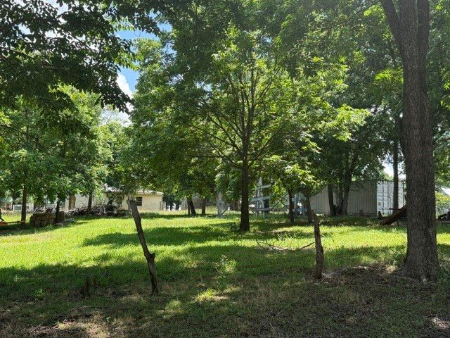 401 Paris Street, Pecan Gap, TX 75469