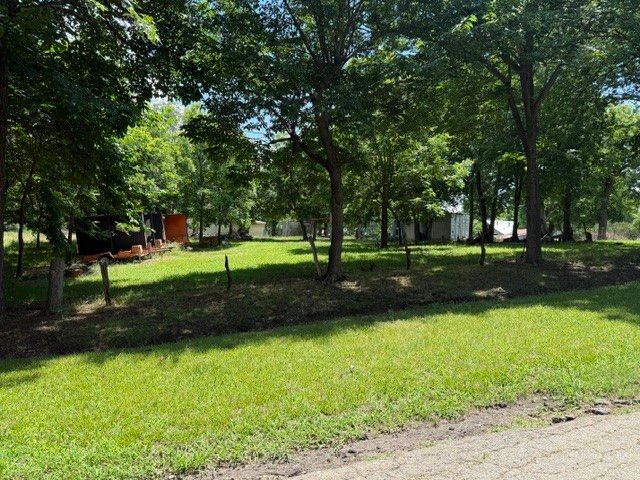 401 Paris Street, Pecan Gap, TX 75469