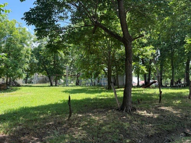 401 Paris Street, Pecan Gap, TX 75469
