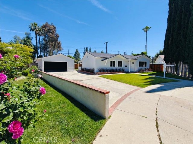 7630 Minstrel, Canoga Park (los Angeles), CA 91304