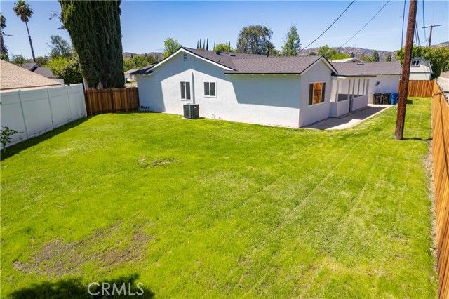 7630 Minstrel, Canoga Park (los Angeles), CA 91304