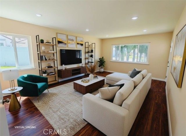 7630 Minstrel, Canoga Park (los Angeles), CA 91304