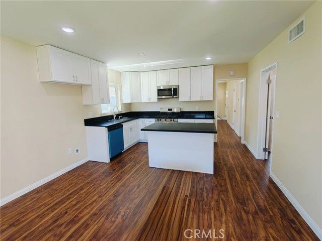 7630 Minstrel, Canoga Park (los Angeles), CA 91304