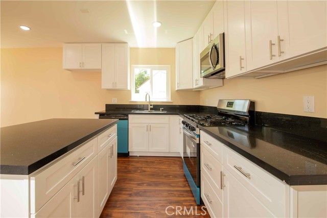 7630 Minstrel, Canoga Park (los Angeles), CA 91304