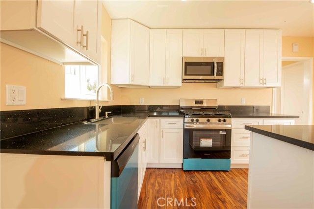 7630 Minstrel, Canoga Park (los Angeles), CA 91304