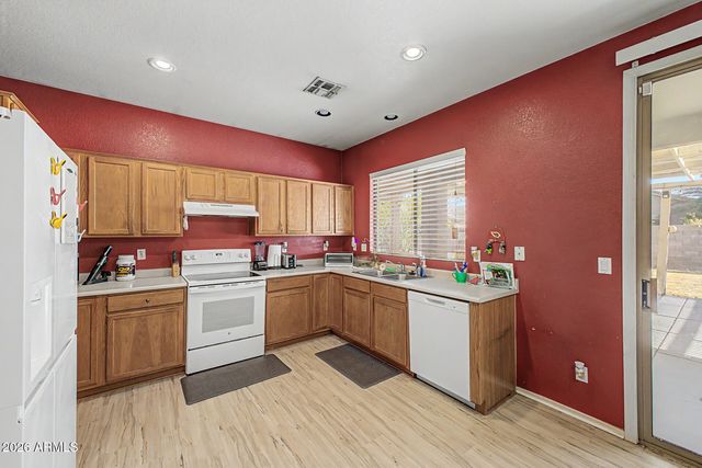 5775 W TOWNLEY Avenue, Glendale, AZ 85302