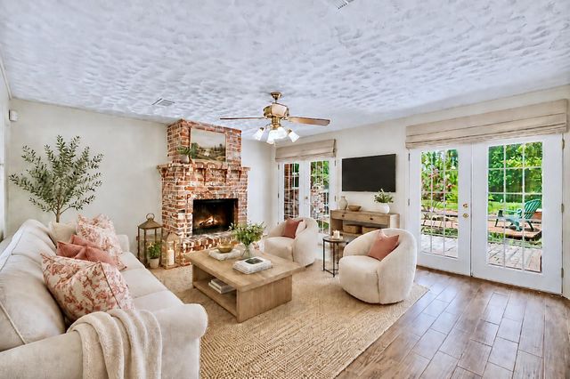 1919 Stebbins Drive, Houston, TX 77043
