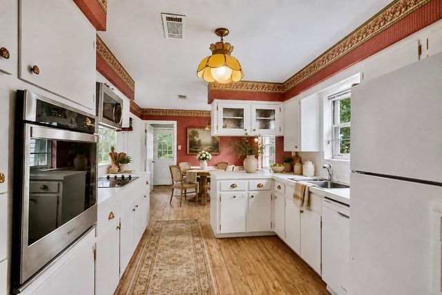 1919 Stebbins Drive, Houston, TX 77043