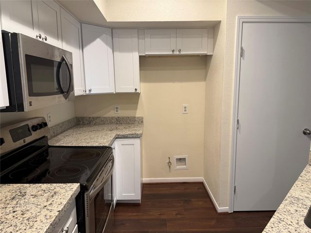 2121 El Paseo Street 2003, Houston, TX 77054