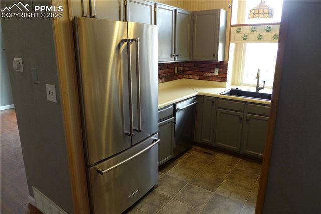 4825 Eldon Drive, Colorado Springs, CO 80916