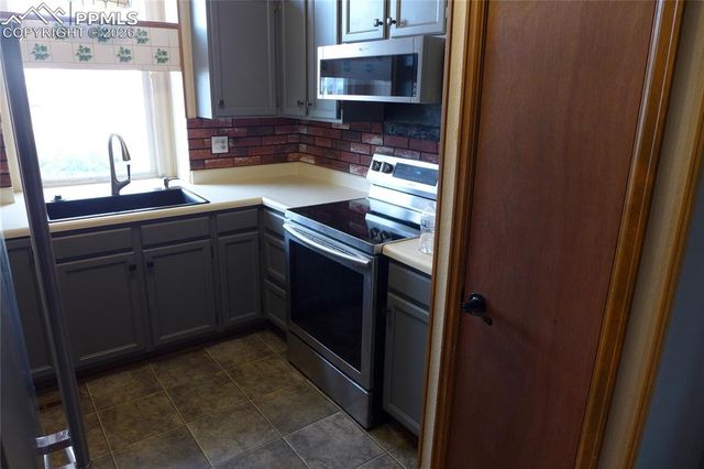 4825 Eldon Drive, Colorado Springs, CO 80916