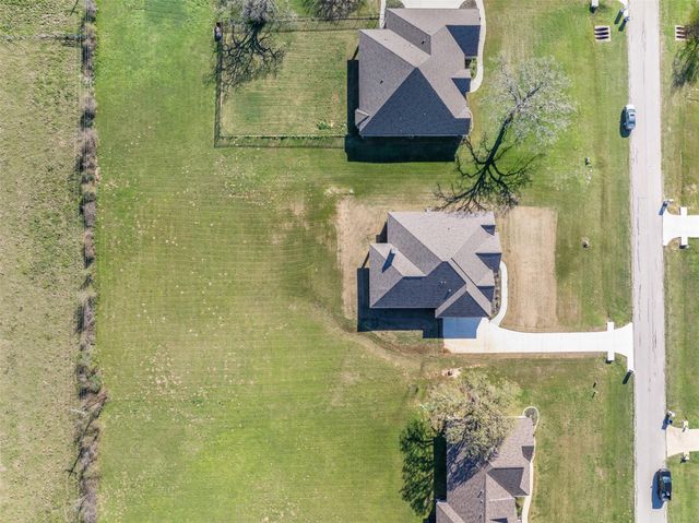 10120 Henley Cove, Iola, TX 77861
