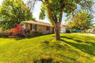 4504 E BRIDGEWOOD DR, Columbia, MO 65203