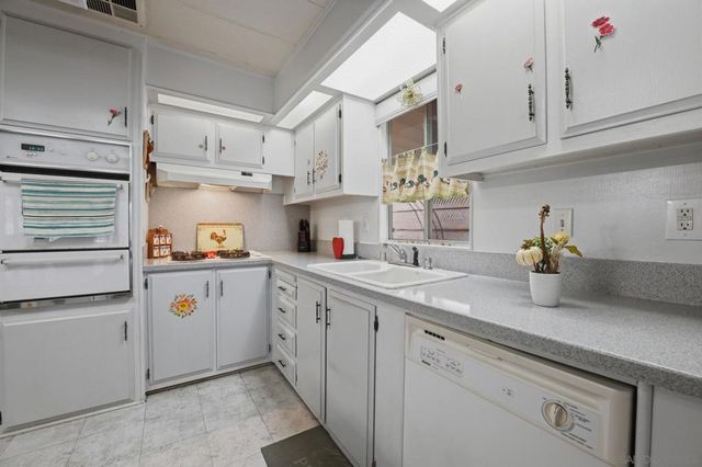 2280 E Valley Pwky 21, Escondido, CA 92027