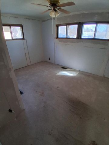 5275 N 57th STREET, Milwaukee, WI 53218