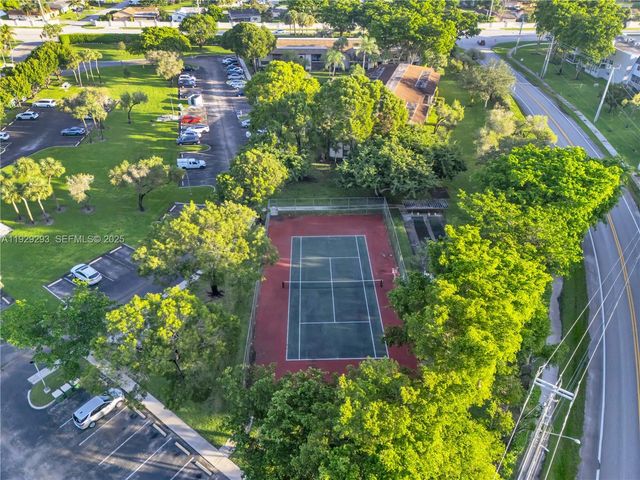 9415 W McNab Rd 204, Tamarac, FL 33321