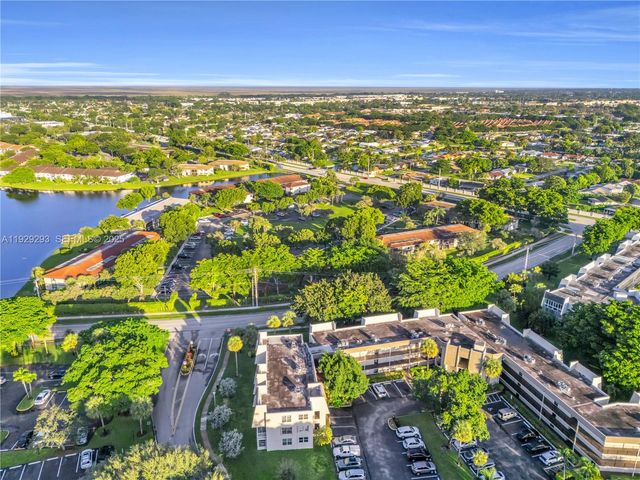 9415 W McNab Rd 204, Tamarac, FL 33321