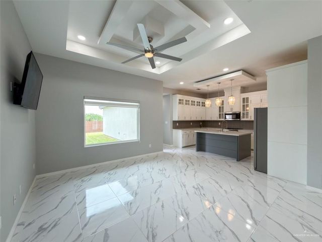 1313 W Dawes Avenue W, Alton, TX 78573