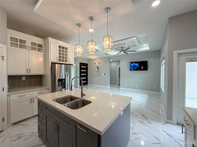 1313 W Dawes Avenue W, Alton, TX 78573