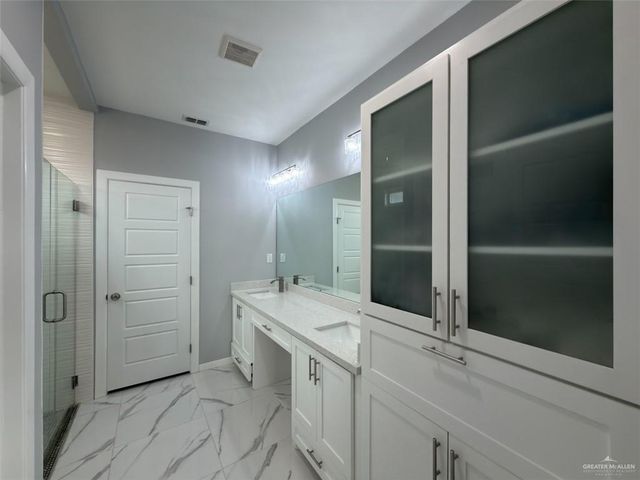 1313 W Dawes Avenue W, Alton, TX 78573