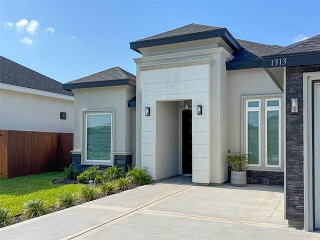 1313 W Dawes Avenue W, Alton, TX 78573