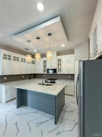 1313 W Dawes Avenue W, Alton, TX 78573