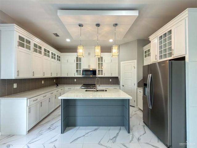 1313 W Dawes Avenue W, Alton, TX 78573