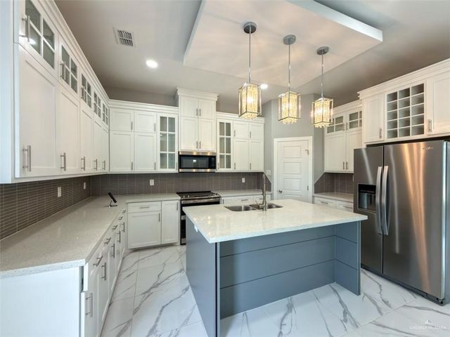 1313 W Dawes Avenue W, Alton, TX 78573