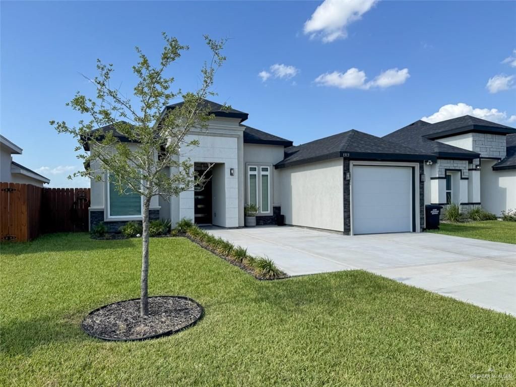 1313 W Dawes Avenue W, Alton, TX 78573