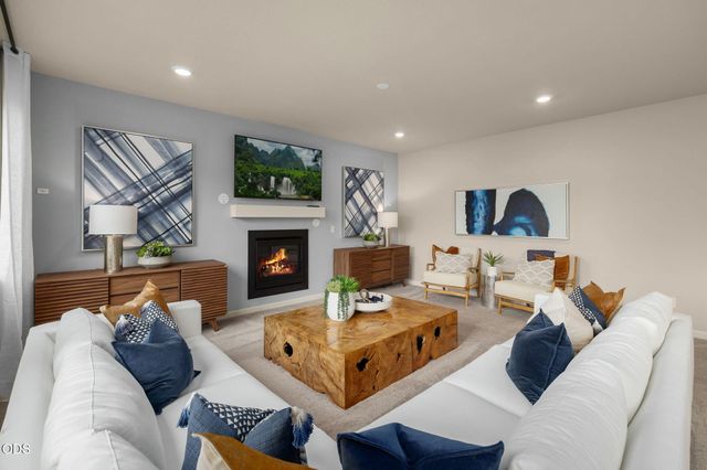 20663 NE Town Dr, Bend, OR 97701