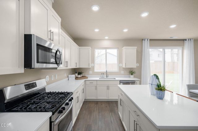 20663 NE Town Dr, Bend, OR 97701
