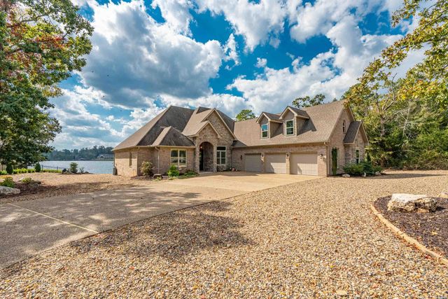 50 Maravilla Way, Hot Springs Village, AR 71909