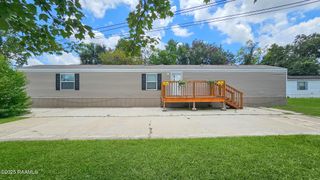606 Parkway Drive, Breaux Bridge, LA 70517